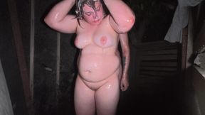 I'm Watching a Chubby Girl and a Guy Take a Shower