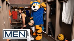 BOYS - Shamu Azizam Pulls Off His Trousers And Arches So Jake Preston Can Drown His Tongue Inwards His Fuck-hole