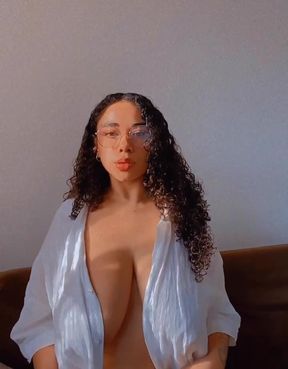 Amateur with big tits exposes her assets