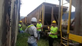 OS OPER&Aacute_RIOS PEGARAM PESADO NA HORA DO ALMO&Ccedil_O FUDERAM O COLEGA PASSIVO E DERAM MUITO LEITE DE SOBREMESA