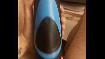 jugando con mi satisfyer