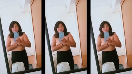 Me encanta tocarme las tetas en mi oficina de trabajo CherrysOff