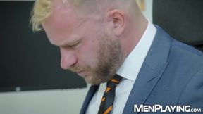 Coworkers Guillaume Wayne and Malek Tobias ass breed in toilet