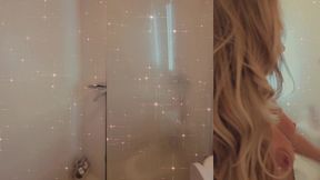 tu me rejoins sous la douche ?