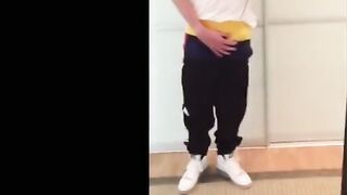 Twink Handjob Amateur Video - Sehr Geil