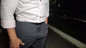 YURI GA&Uacute_CHO - CHEFE COM TES&Atilde_O SE EXIBIU E TOCOU PUNHETA AT&Eacute_ GOZAR - EXECUTIVO GOZANDO NA FRENTE DA GALERA - HOMEM BONITO MASTURBANDO O PAU GRANDE E GOZANDO FORTE