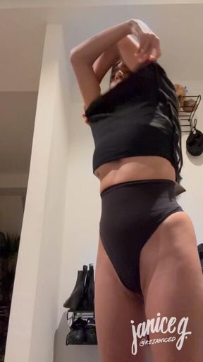 cute lil undressing vid