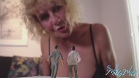 Giantess Molly Licks little men