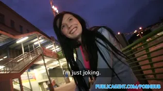 Sexy babe sucks and fucks a stranger outside in the dark