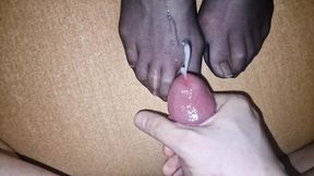 Man's sperm on wife's nylon toes - French foot fetish