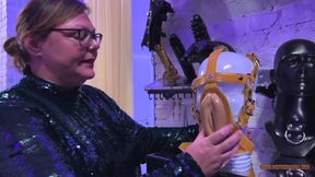 Dominatrix Mistress April - Dungeon entry