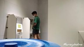 jakol sa cr sa isang mall devotee demand masarap talaga pag risky