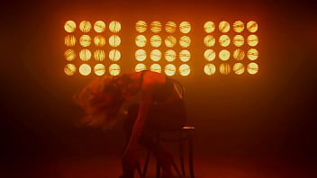 POLE DANCE STRIP TEASE DAN&Ccedil_A SENSUAL