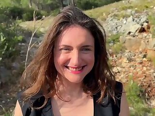 Lila, 35ans, s'eclate dans son casting entre massage et levrette hard !