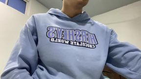 Studying for midterms makes me horny and want to throw straw