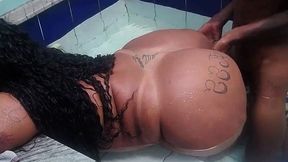 sexo noturno na piscina do meu vizinho.