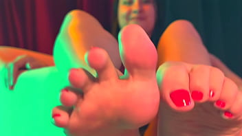 Toes Wiggling And Spreading For Your Pleasure
