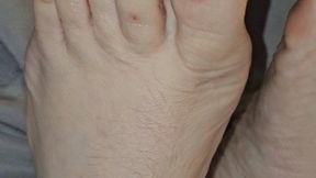 Oily toe wiggles bbw feet natural no polish