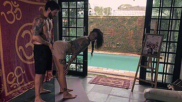 MOMENTO DE RELAXAR MAIS TAMBEM DE INTENSO PRAZER COM A DELICIOSA '' DreadHot ''