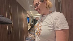 Voyages &agrave_ Bangkok je retrouve ma ch&eacute_rie Tgirl Lysia pour une visite de la ...