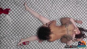 lesbo - a safada da lorrany exotica mim chamou pra experimentar a buceta rosinha nao resistir e mim soltei toda