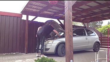 Kleiner Autocheck in Legging