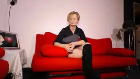 Old mature gets fucked in her pussy from her fucker