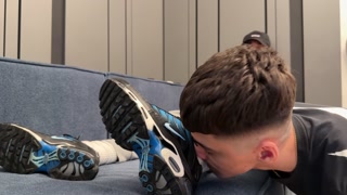 Bottom sniffs sweaty socks and gets a creampie