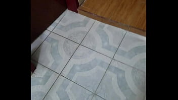Faje rico a una linda amiga mientras su marido nos graba