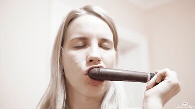 Blonde Solo Play with Dildo And Vibrator Til Pumping Creampie