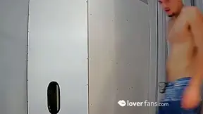ERICK DÍAZ, FAMOSO ACTOR DISFRUTANDO EN EL DE GLORYHOLE!!!