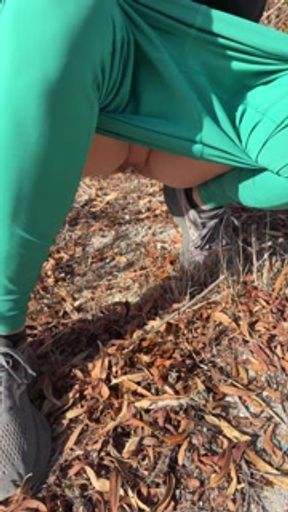 Catch Stepmom Pissing On Family Hike