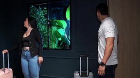 Big-bottomed stepmother shares bed after a mistake upon arrival from a trip