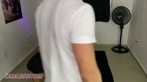 N&atilde_o resisti ao massagista, marido pegou no flagra e entrou na putaria!
