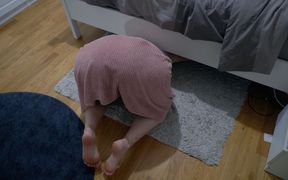 Big White Ass Stepsister Stuck Under the Bed and Get Her Pussy and Ass Pounded