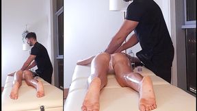 masajista a domicilio se folla a esta preciosa chica ( creampie )