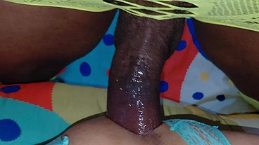 sensual morena trans muy bien dotada me folló salvajemente, me besaba con pasión mientras me penetraba, me volvió loco de placer. interracial, sexo gay