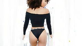 ”Afrocentric Snatch Games - Nia Nixon”