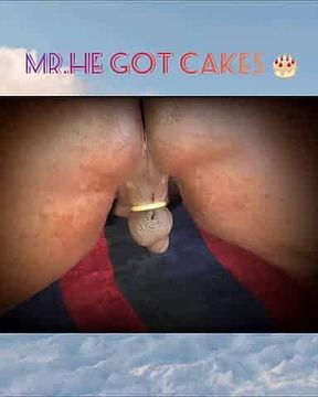 Mr. He got cakes