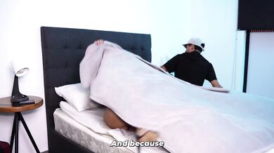 Big ass stepmom gushing creampied in hotel bed share oops