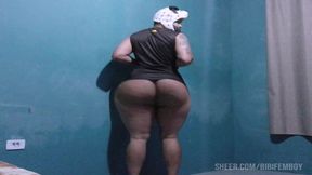 Hot shemale with a big ass to use, cum with, and who can never get pregnant.