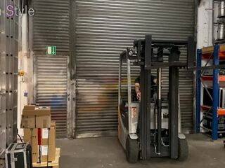 Den Lageristen verführt