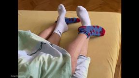 KIRA IS TRYING TO WAKE HER BOYFRIEND UP - MOV HD