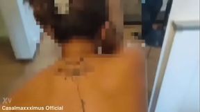 Comendo a buceta da casada no motel enquanto corno viaja