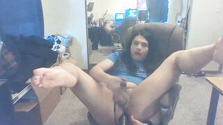 sissy trans finishes off after deepthroating her soles