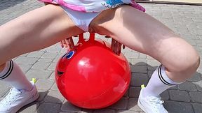 Fortunately there are two horns on the gym ball that I can ride in my outdoor solo session