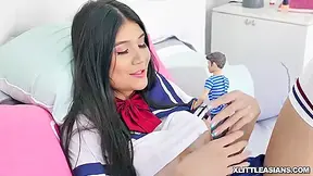 Fantasize A Big Cock Strecthing Her Asian - Brenna Sparks