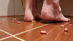 Unaware Giantess Barefoot Getting Ready WMV