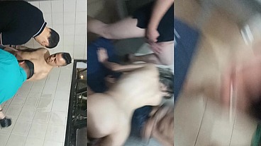Levei a magrinha para fuder no vestiário da empresa