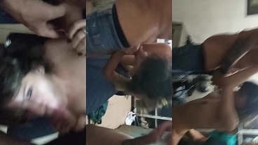 Levei a magrinha para fuder no vestiário da empresa